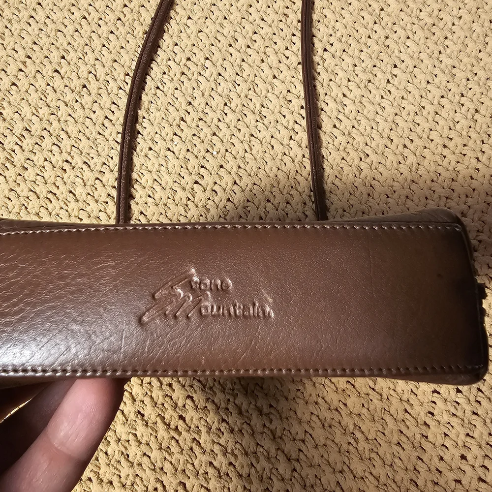 Stone‎ Mountain vintage-style dome Leather crossbody bag
